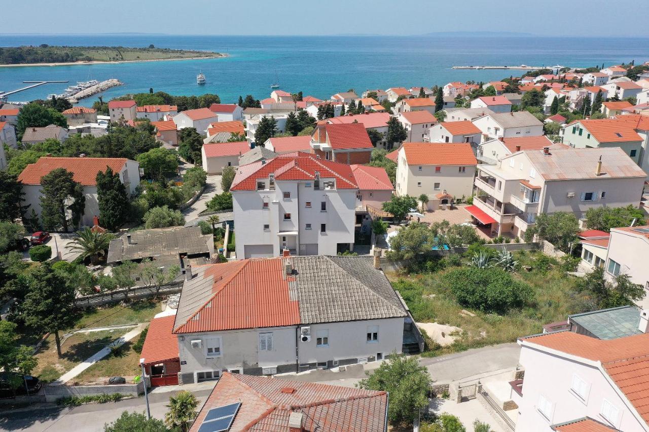 Apartments Smoky M Novalja Εξωτερικό φωτογραφία