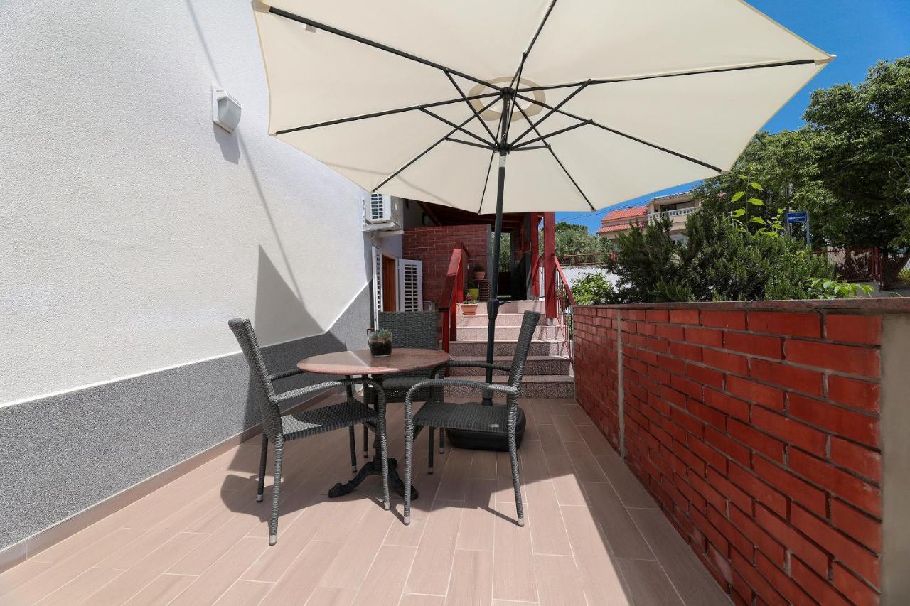 Apartments Smoky M Novalja Εξωτερικό φωτογραφία