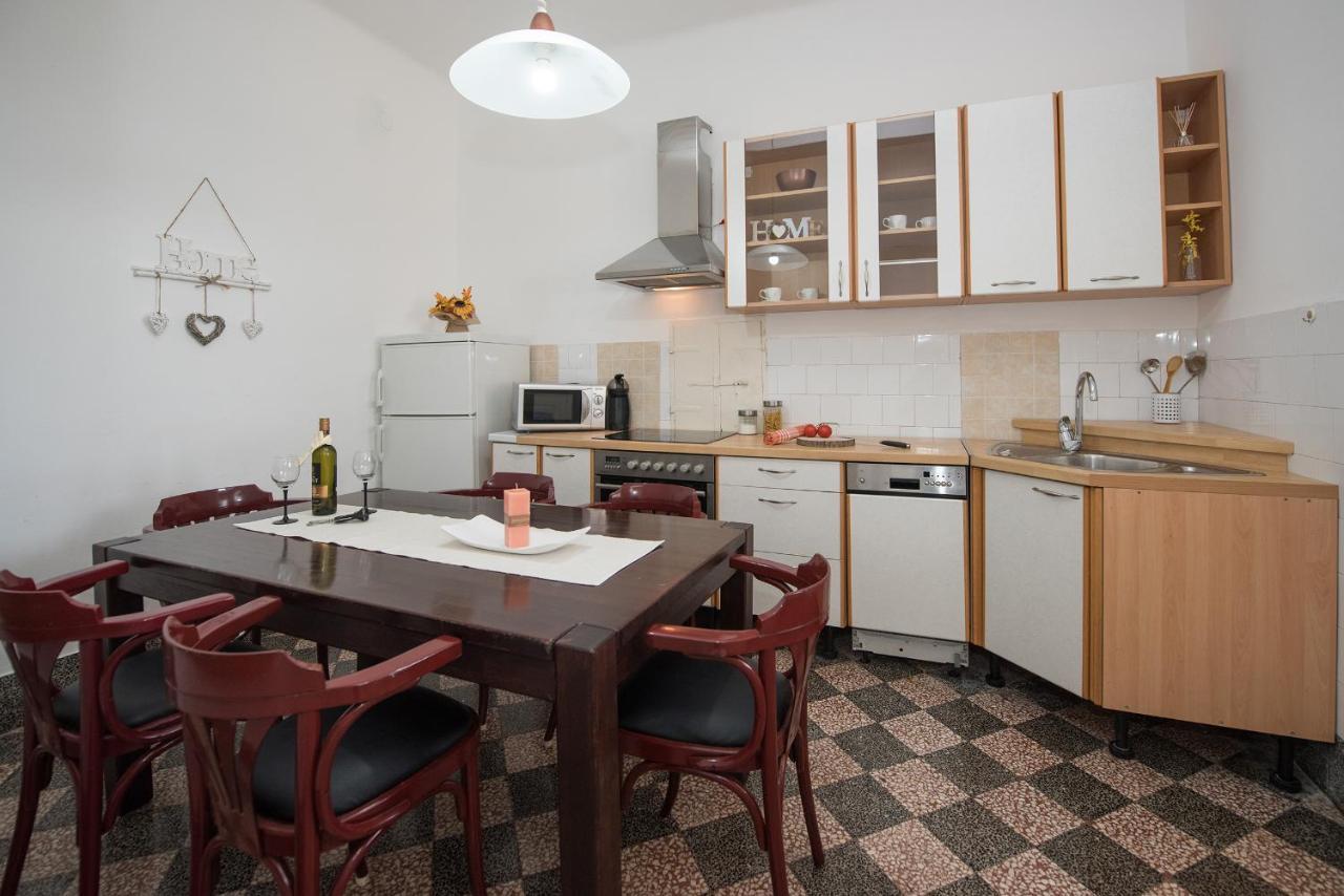Apartments Smoky M Novalja Εξωτερικό φωτογραφία